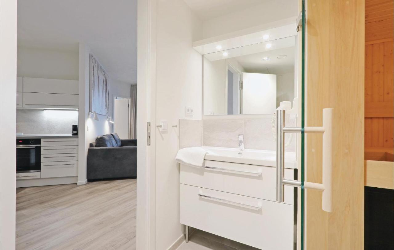 Cozy Apartment In Luebeck Travemuende With Sauna Exteriör bild